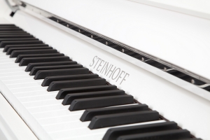 Steinhoff Klavier UP113 Weis poliert;